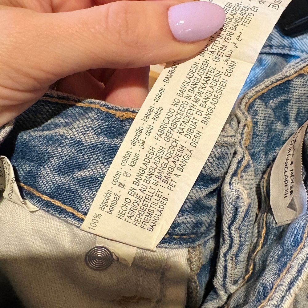 Zara Ultra High Rise Ripped Jeans Light Wash - Picture 10 of 10